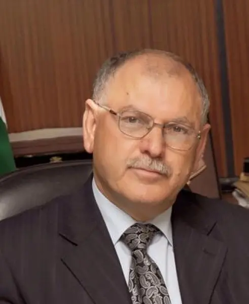 أ.د / سلطان أبو عرابي